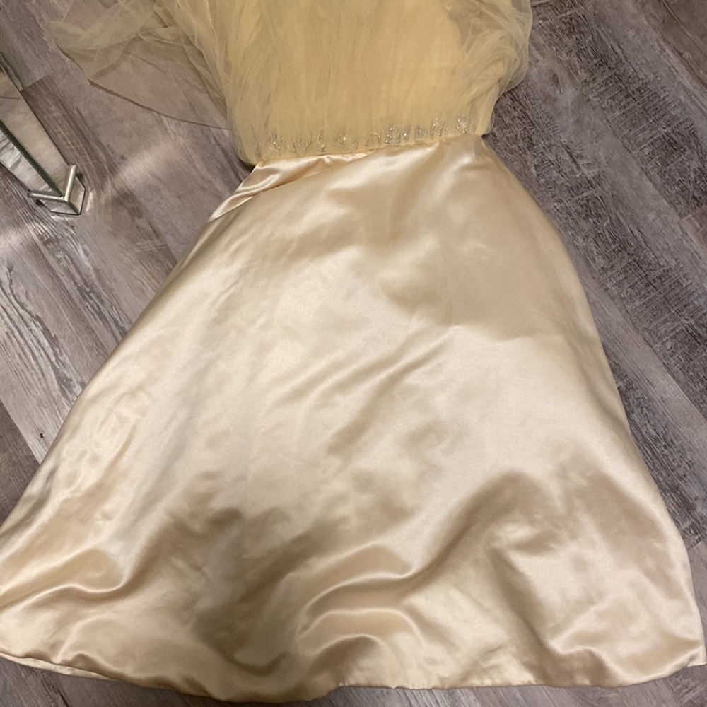 Flower Girl Dress in Cream - Picture 12 of 16